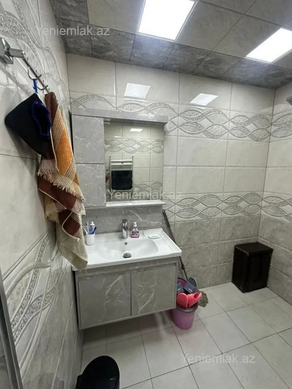 Satılır 2 otaqlı köhnə tikili 45 m²