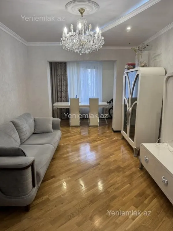 Satılır 2 otaqlı köhnə tikili 55 m²