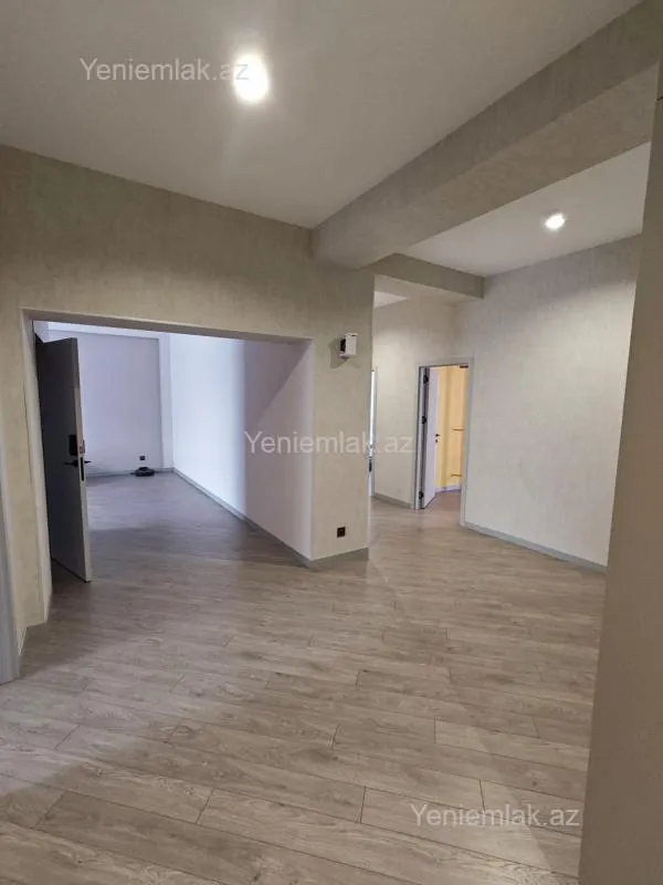 Satılır 4 otaqlı yeni tikili 126 m²