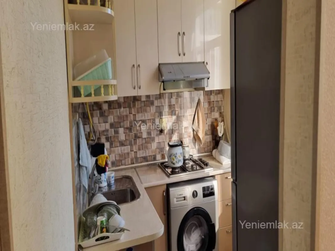 Satılır 2 otaqlı köhnə tikili 55 m²