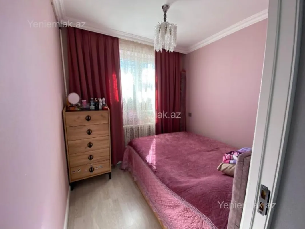 Satılır 2 otaqlı köhnə tikili 40 m²