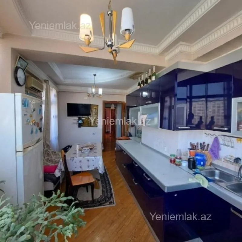 Satılır 3 otaqlı yeni tikili 160 m²