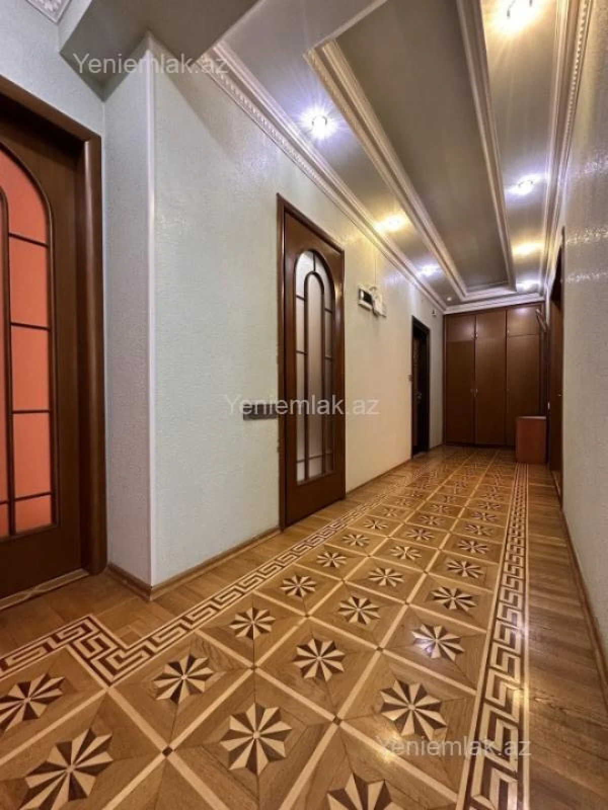 Satılır 3 otaqlı yeni tikili 160 m²