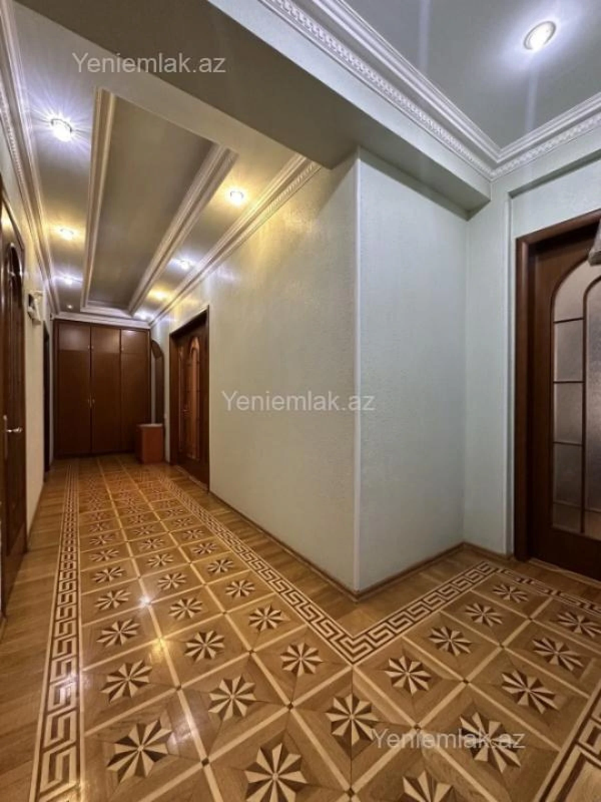 Satılır 3 otaqlı yeni tikili 160 m²