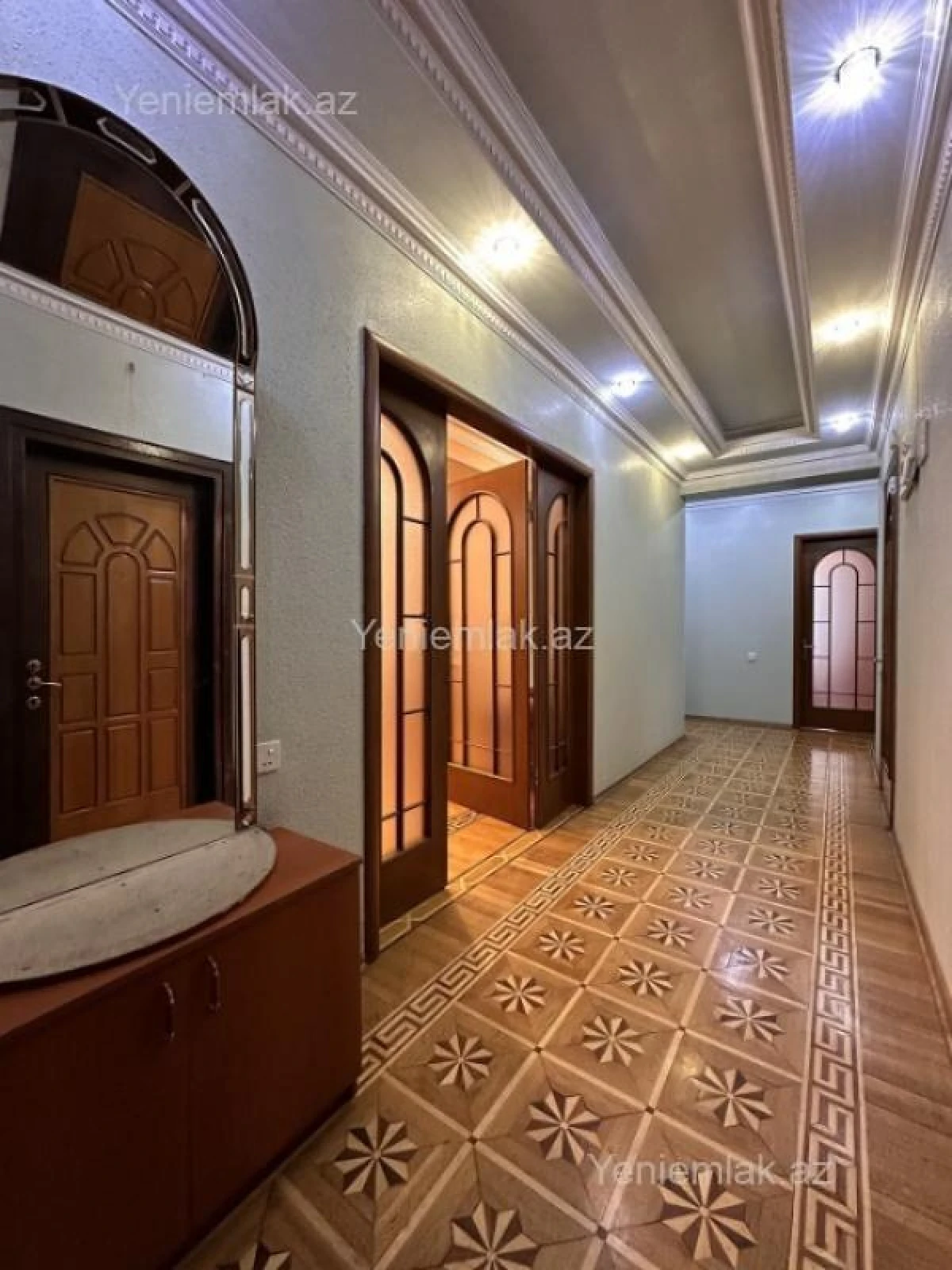 Satılır 3 otaqlı yeni tikili 160 m²