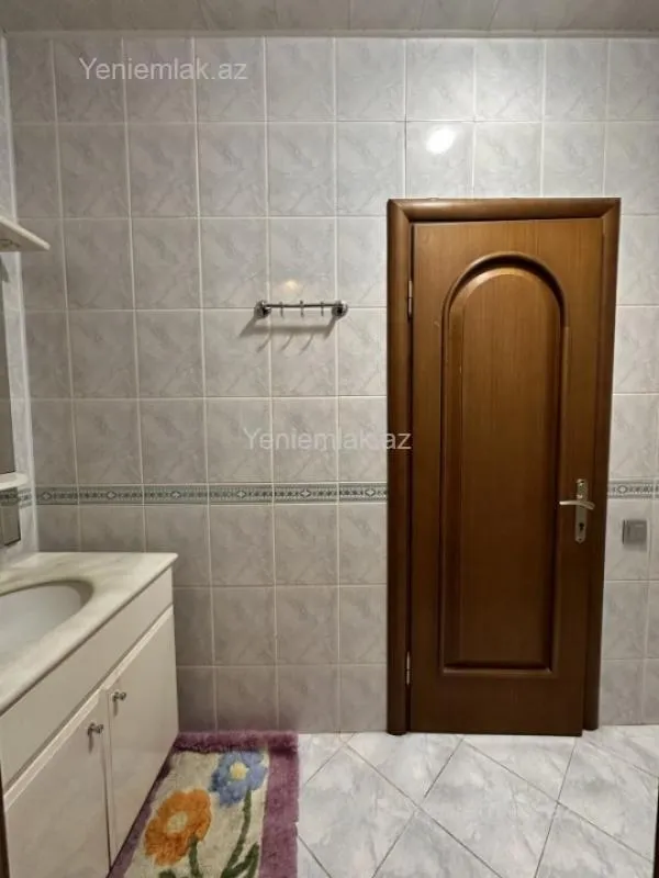 Satılır 3 otaqlı yeni tikili 160 m²