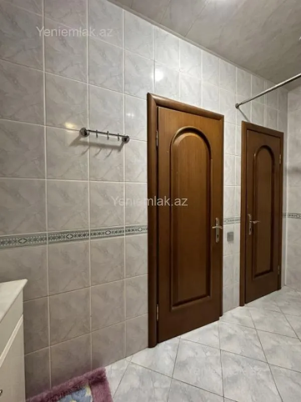 Satılır 3 otaqlı yeni tikili 160 m²