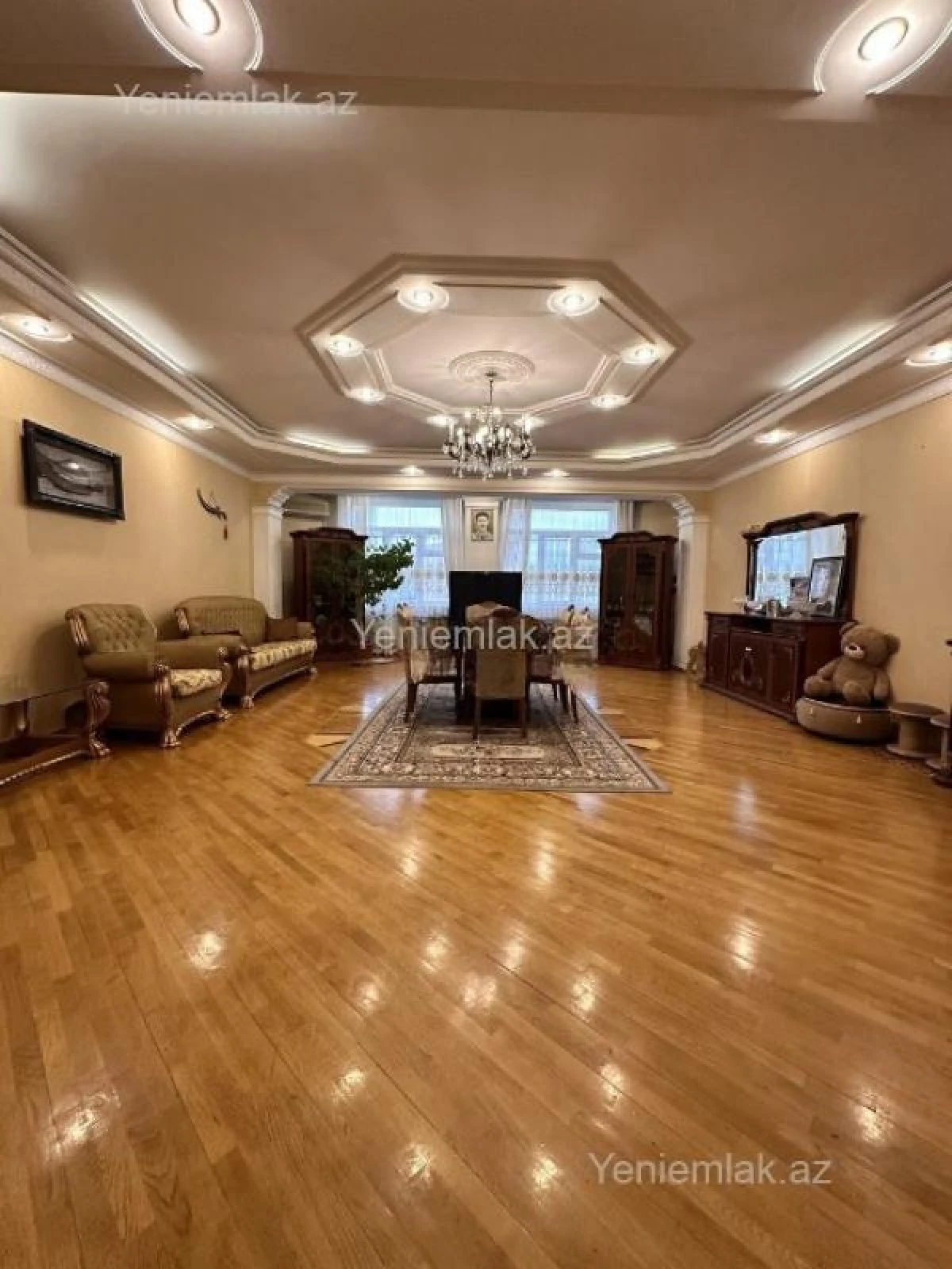 Satılır 3 otaqlı yeni tikili 160 m²