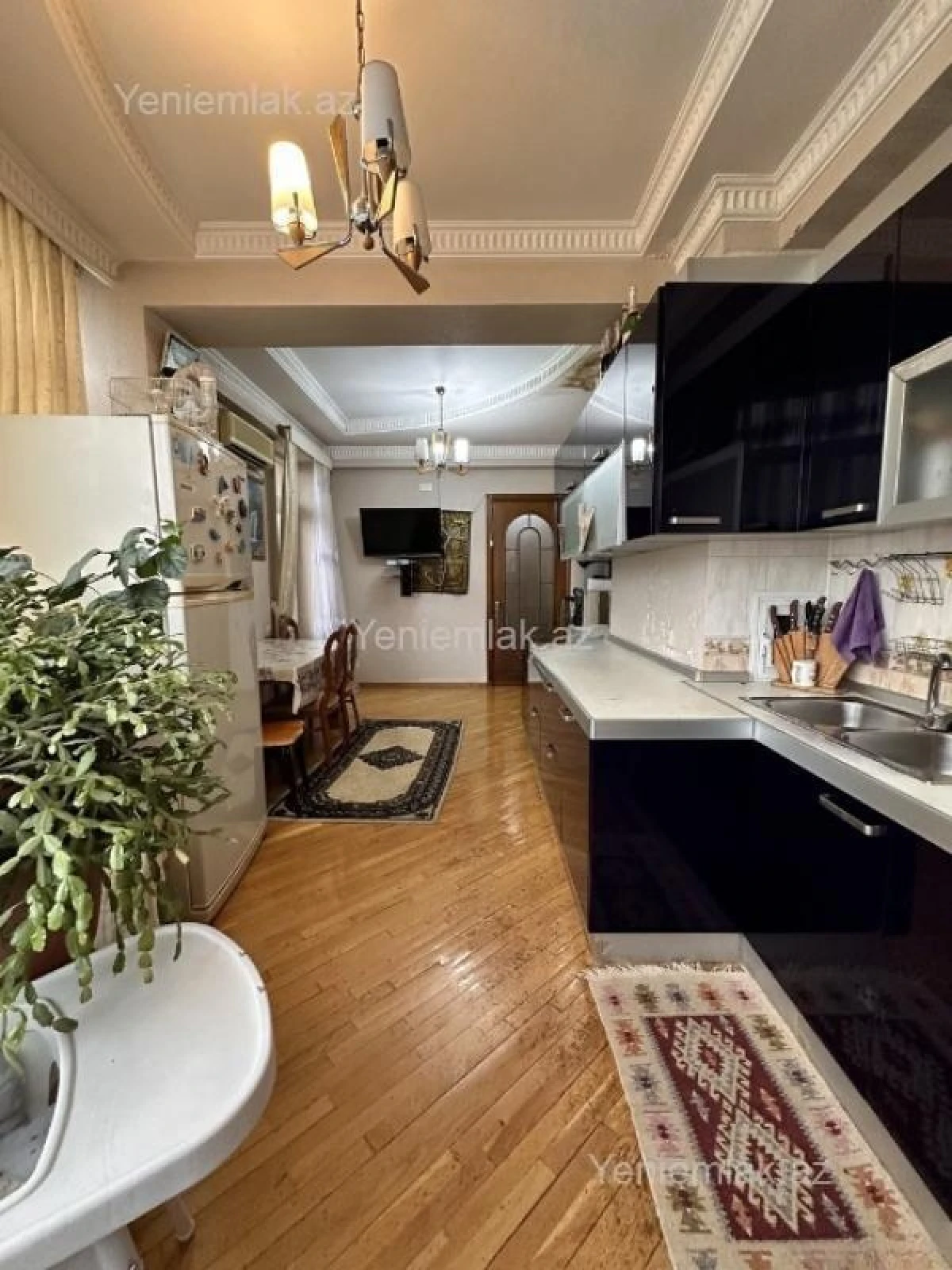 Satılır 3 otaqlı yeni tikili 160 m²