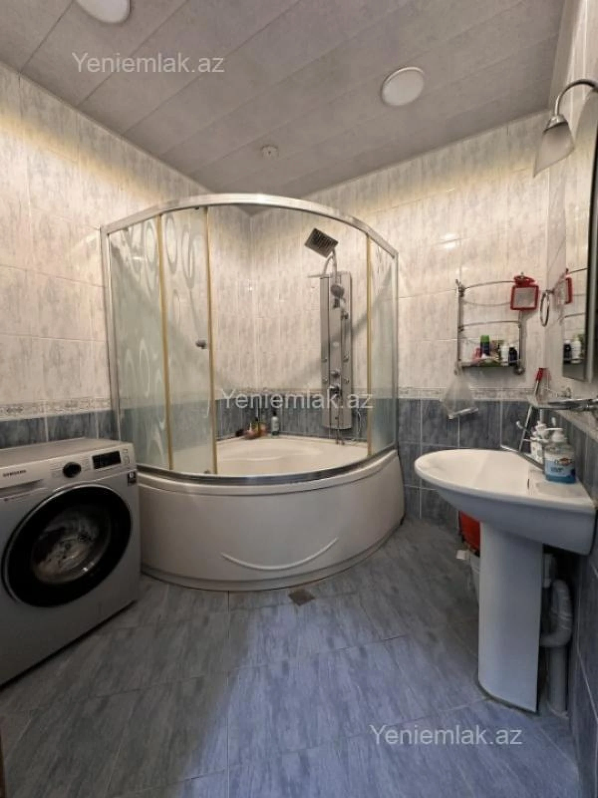 Satılır 3 otaqlı yeni tikili 160 m²