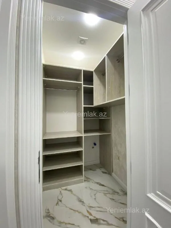 Satılır 2 otaqlı yeni tikili 70 m²