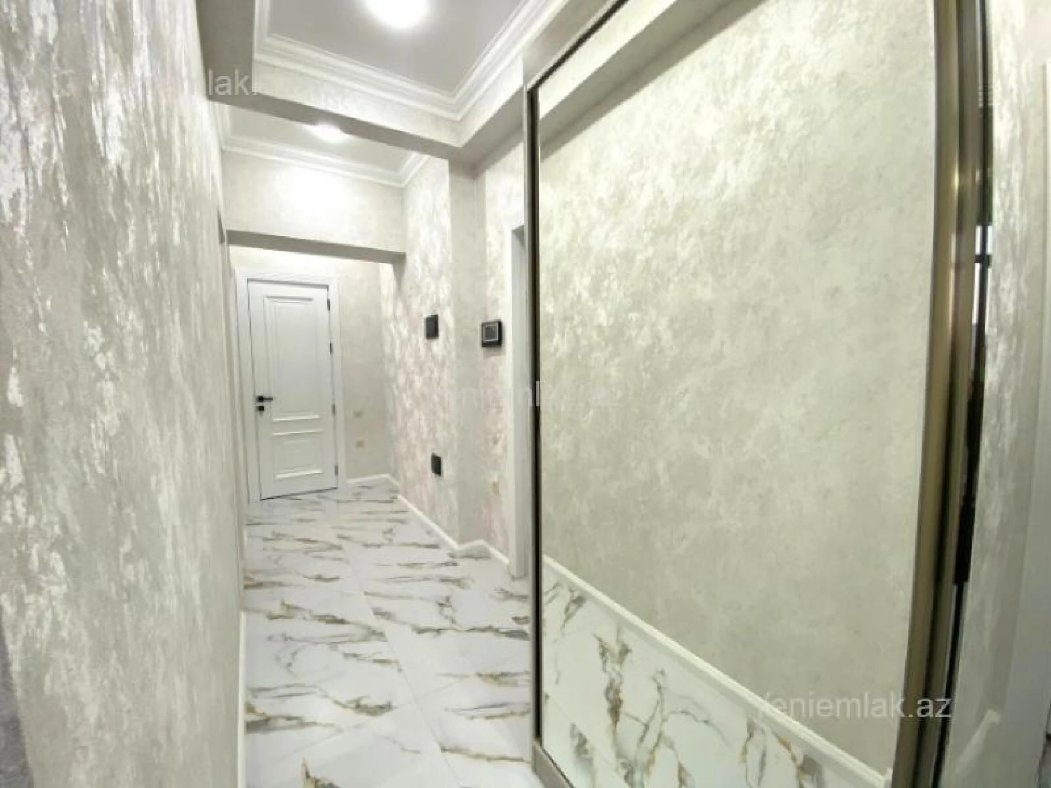 Satılır 2 otaqlı yeni tikili 70 m²