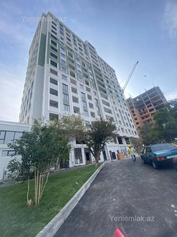 Satılır 4 otaqlı yeni tikili 178.6 m²