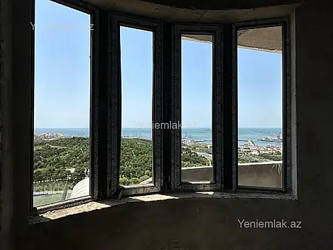 Satılır 4 otaqlı yeni tikili 178.6 m²