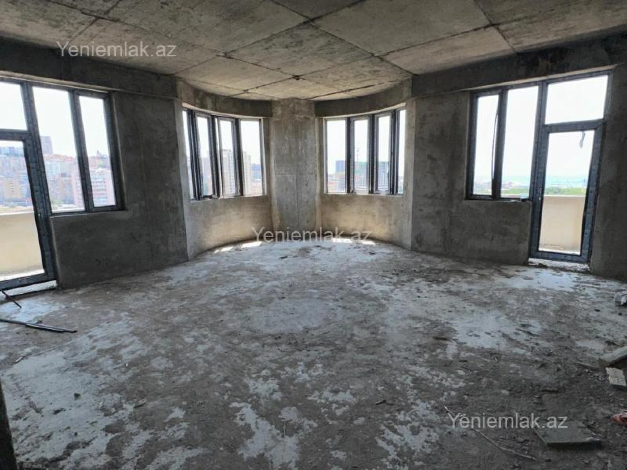 Satılır 4 otaqlı yeni tikili 178.6 m²