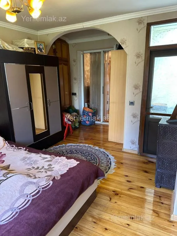 Satılır 3 otaqlı köhnə tikili 70 m²