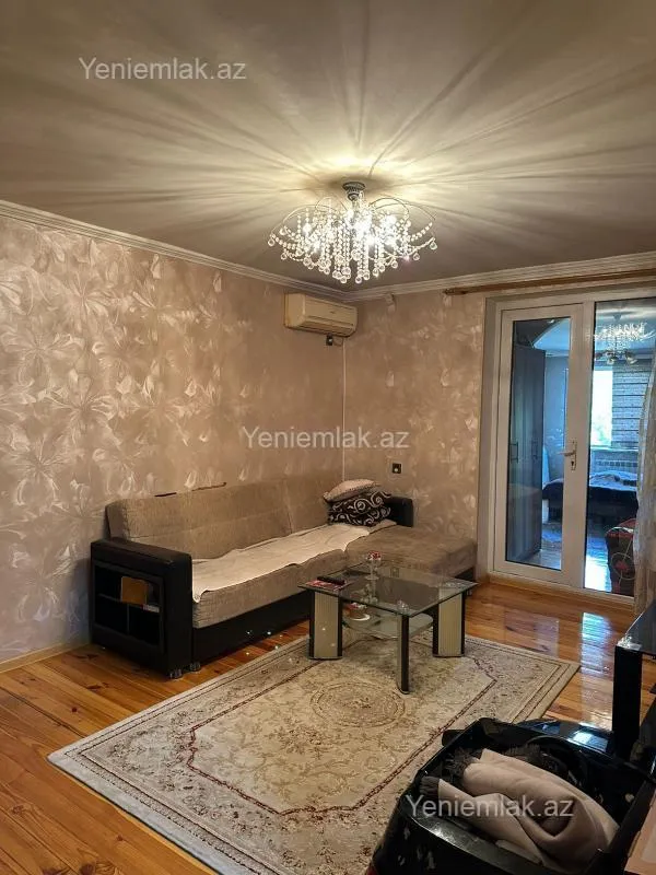 Satılır 3 otaqlı köhnə tikili 70 m²