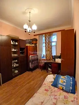 Satılır 2 otaqlı köhnə tikili 50 m²