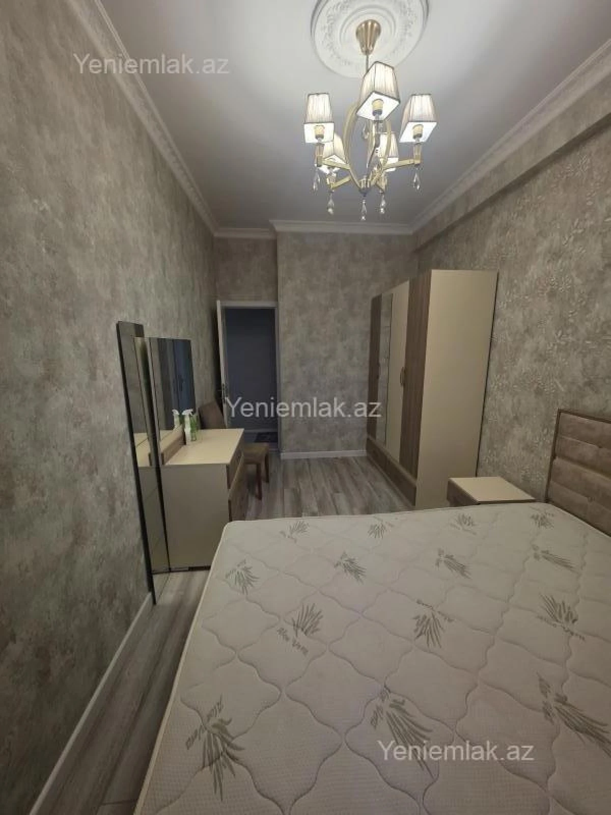 Satılır 2 otaqlı yeni tikili 72 m²