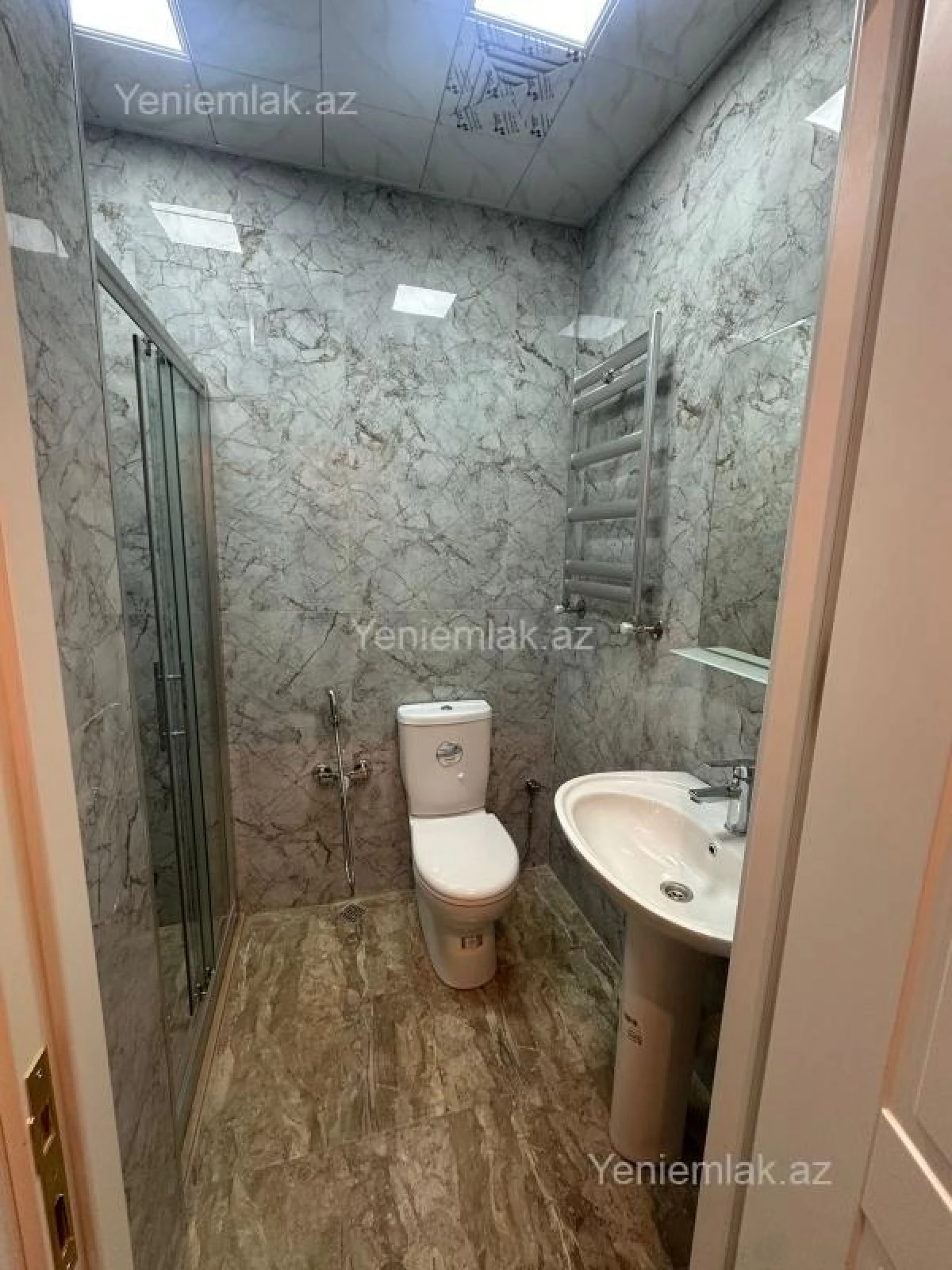 Satılır 2 otaqlı köhnə tikili 44 m²