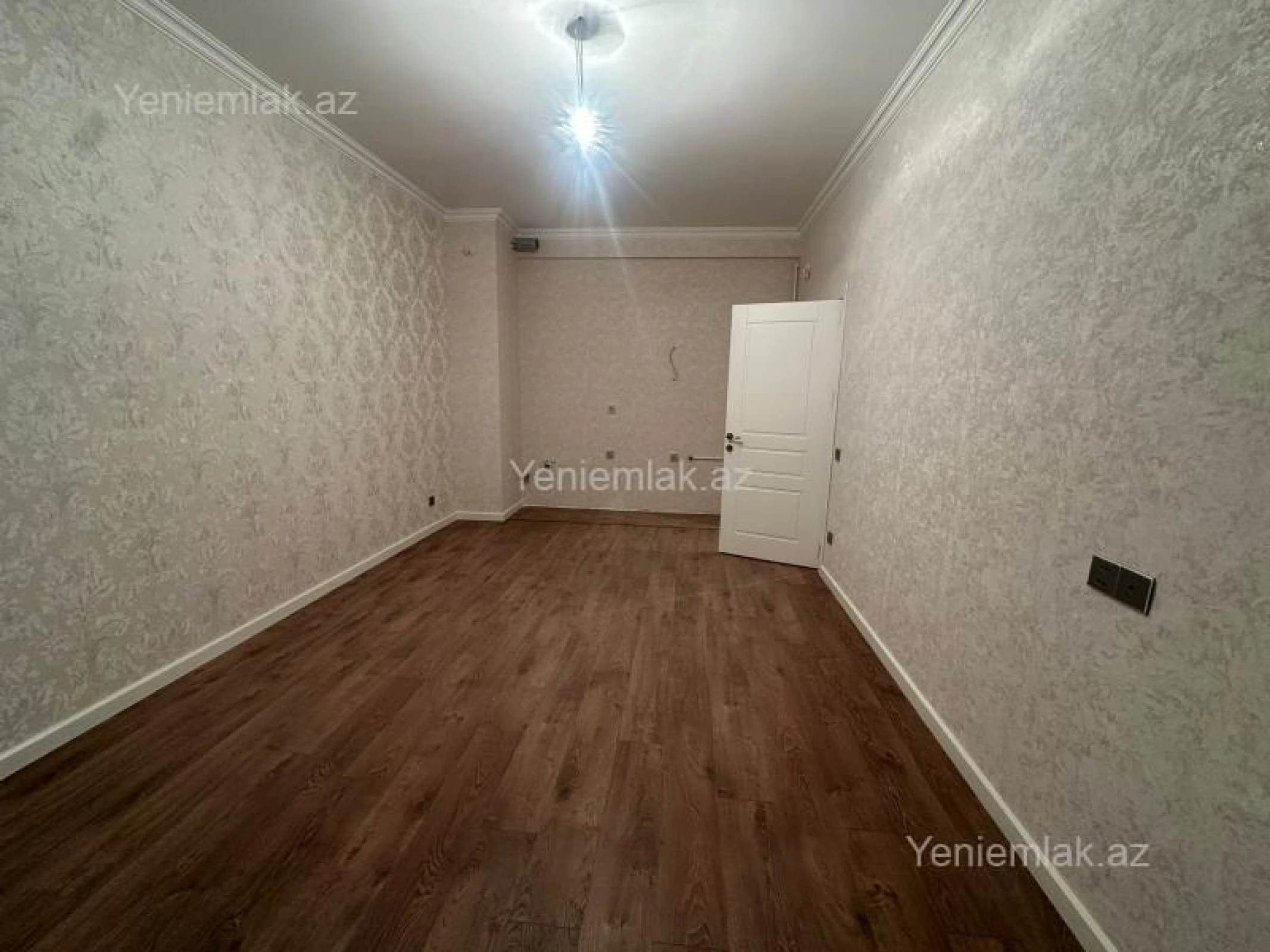 Satılır 2 otaqlı köhnə tikili 44 m²