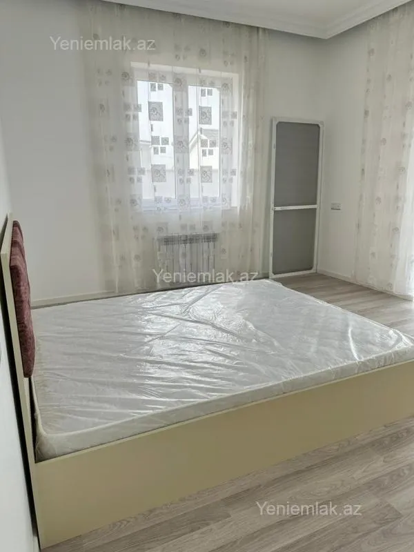 Satılır 4 otaqlı həyət evi 340 m²
