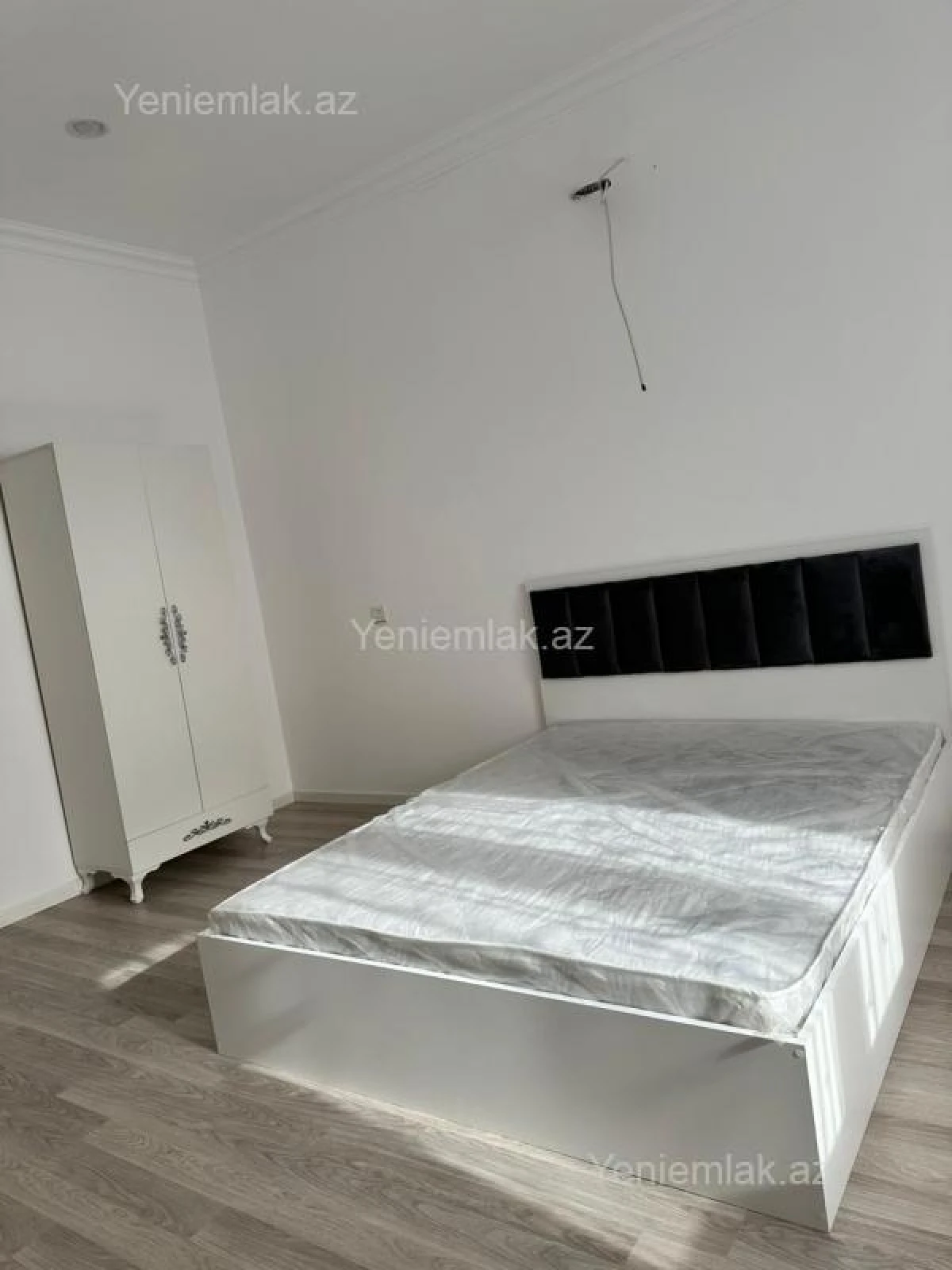 Satılır 4 otaqlı həyət evi 340 m²
