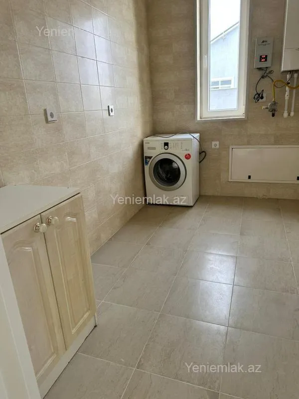 Satılır 4 otaqlı həyət evi 340 m²