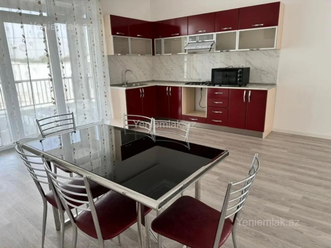 Satılır 4 otaqlı həyət evi 340 m²