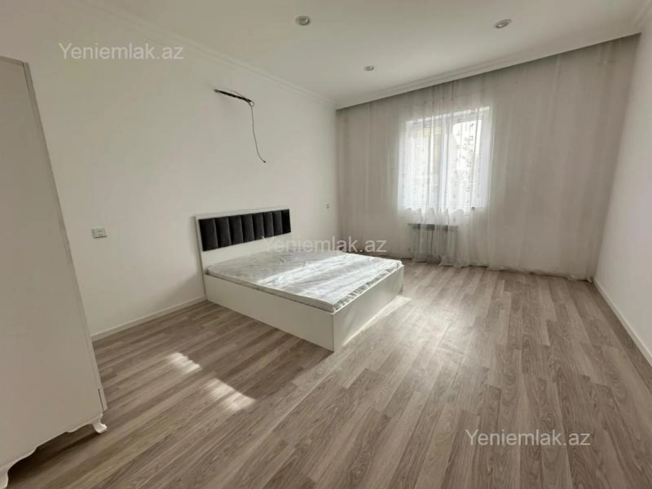 Satılır 4 otaqlı həyət evi 340 m²