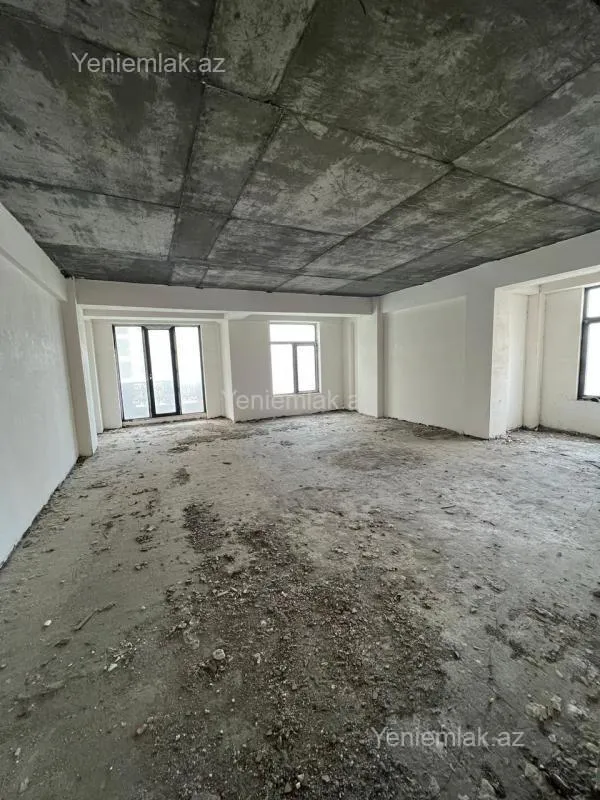 Satılır 4 otaqlı yeni tikili 188 m²