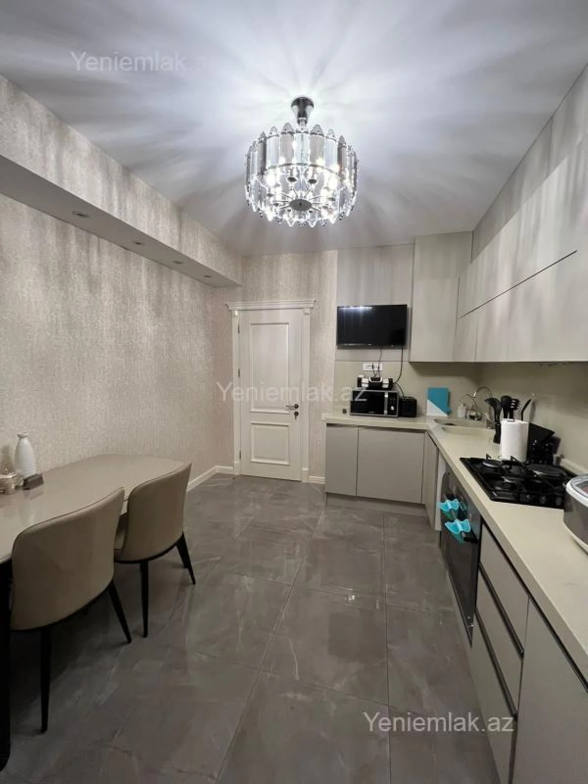 Satılır 3 otaqlı yeni tikili 147 m²