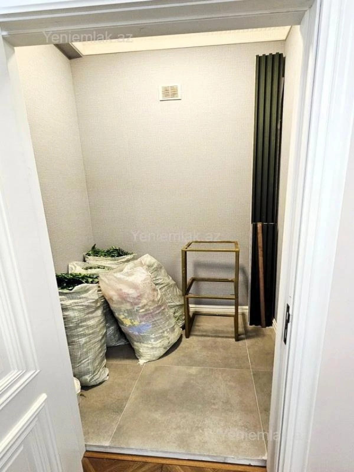 Satılır 2 otaqlı yeni tikili 98 m²