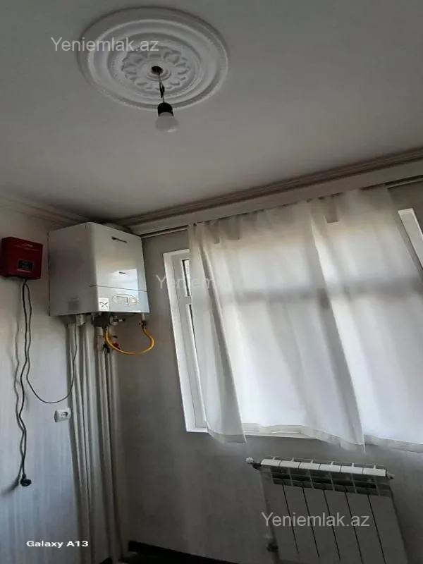 Satılır 2 otaqlı köhnə tikili 50 m²