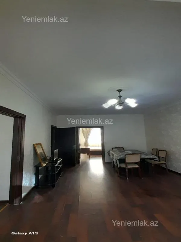 Satılır 2 otaqlı köhnə tikili 50 m²