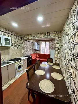 Satılır 3 otaqlı köhnə tikili 100 m²