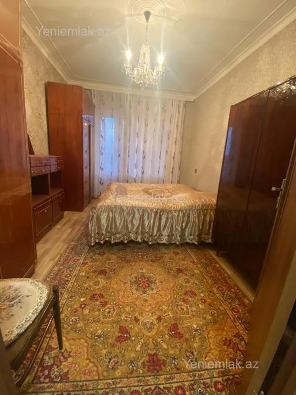 Satılır 4 otaqlı köhnə tikili 81 m²