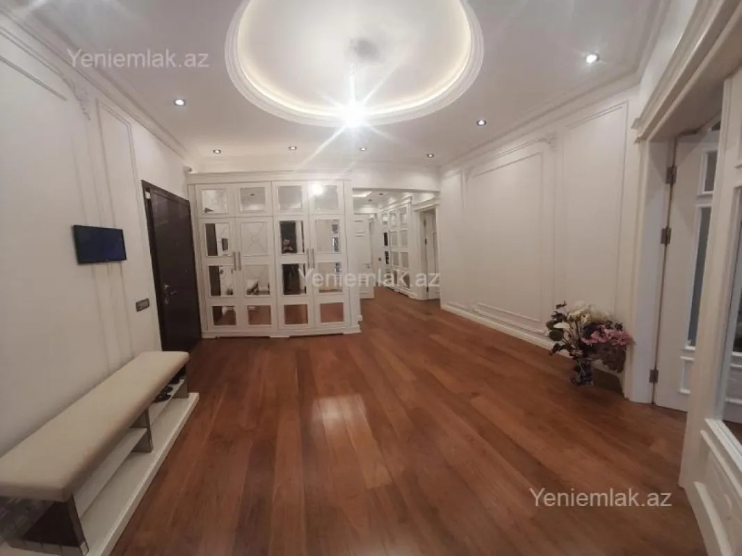 Satılır 4 otaqlı yeni tikili 198 m²