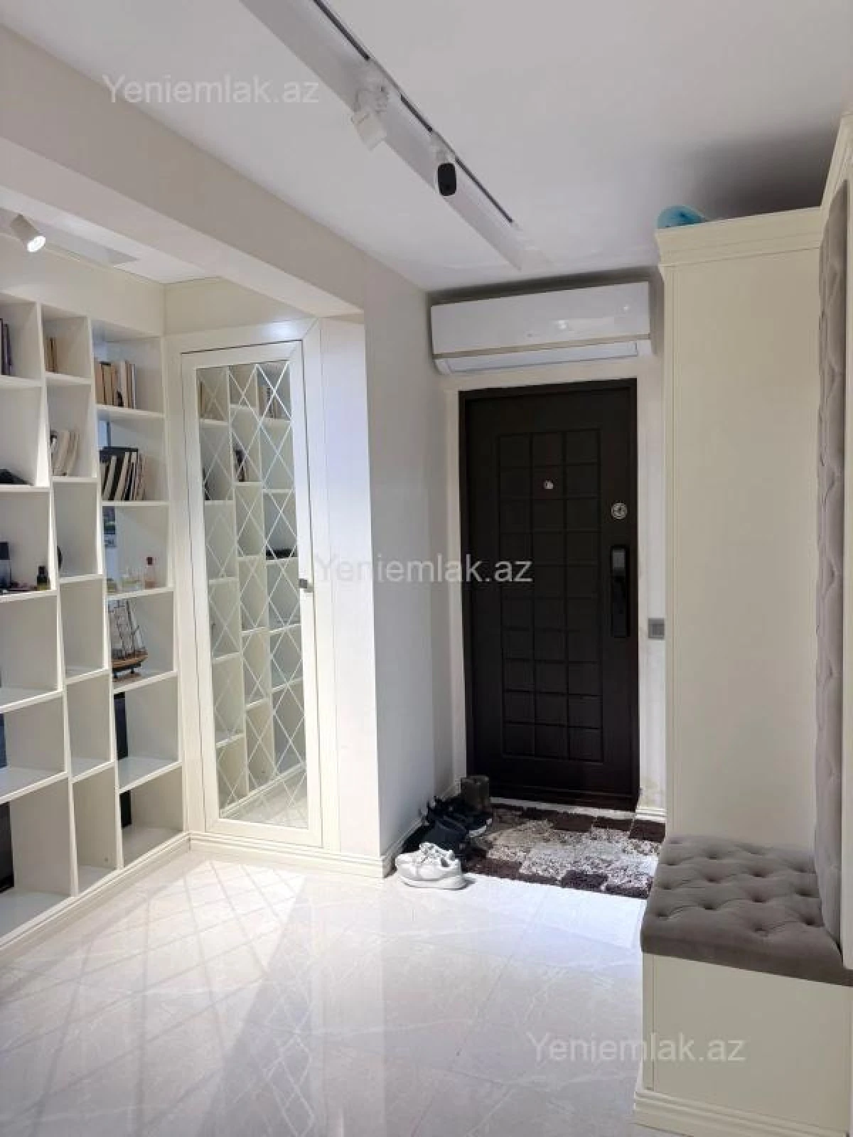 Satılır 8 otaqlı köhnə tikili 85 m²