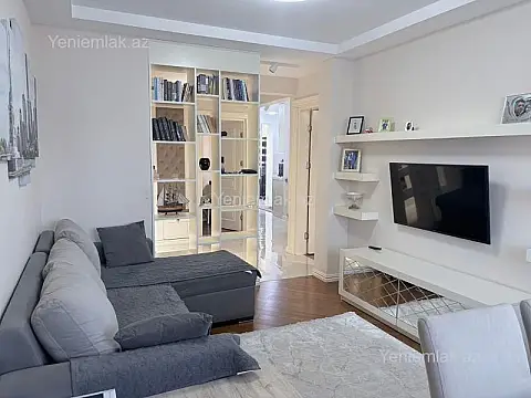 Satılır 8 otaqlı köhnə tikili 85 m²