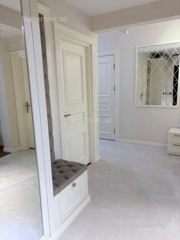 Satılır 8 otaqlı köhnə tikili 85 m²
