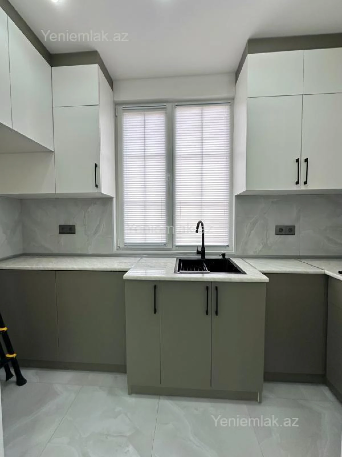 Satılır 2 otaqlı köhnə tikili 46 m²