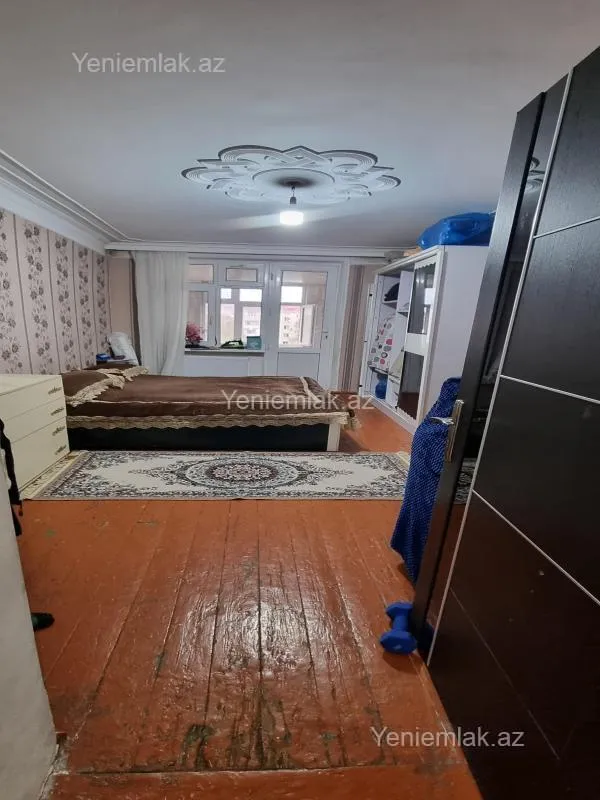 Satılır 3 otaqlı köhnə tikili 65 m²