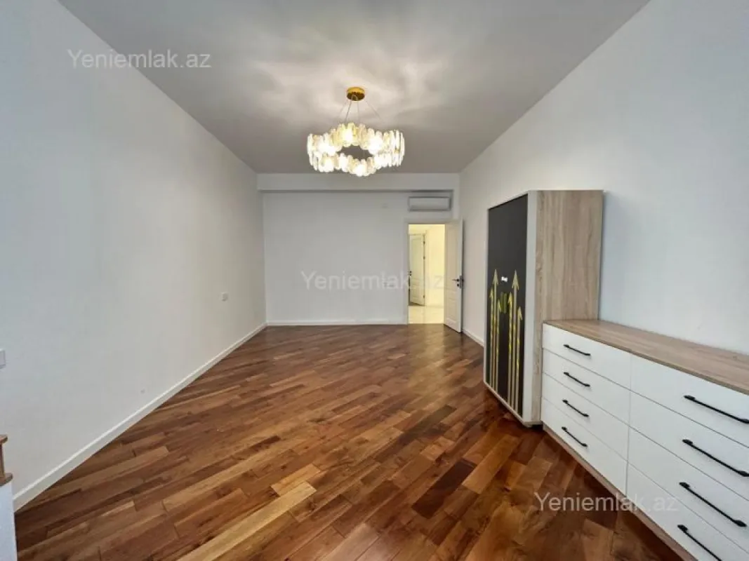 Satılır 4 otaqlı yeni tikili 168 m²