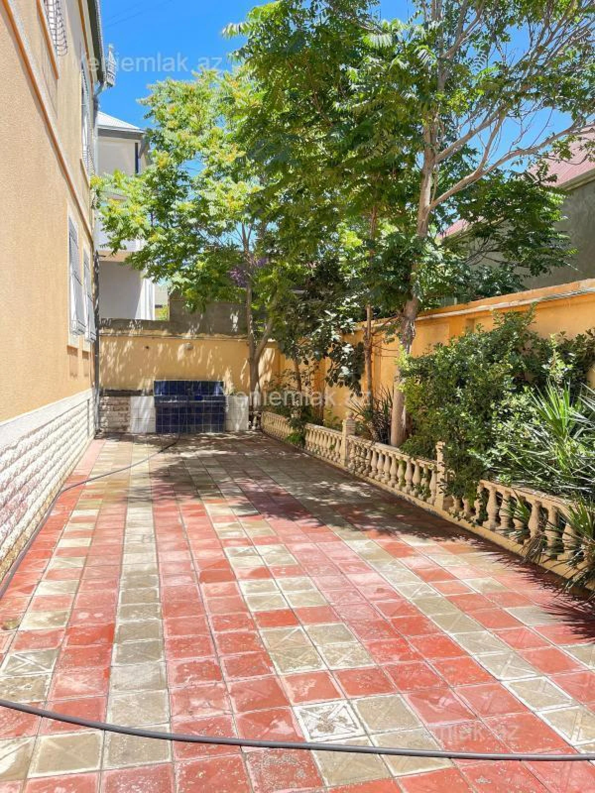 Satılır 5 otaqlı həyət evi 170 m²