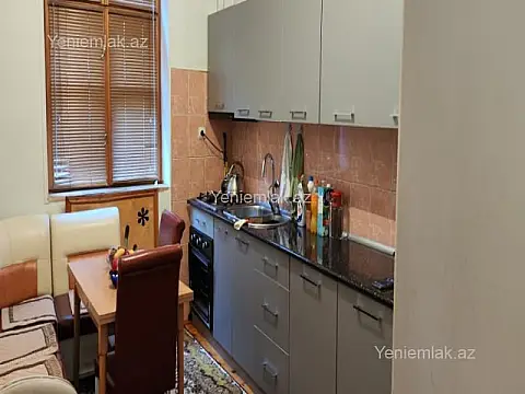 Satılır 5 otaqlı həyət evi 170 m²