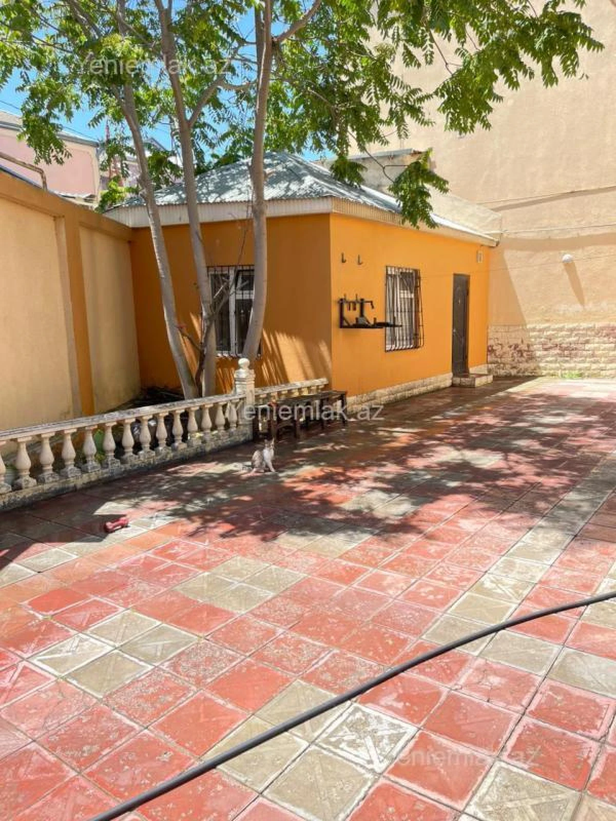 Satılır 5 otaqlı həyət evi 170 m²