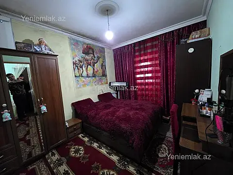 Satılır 3 otaqlı köhnə tikili 80 m²
