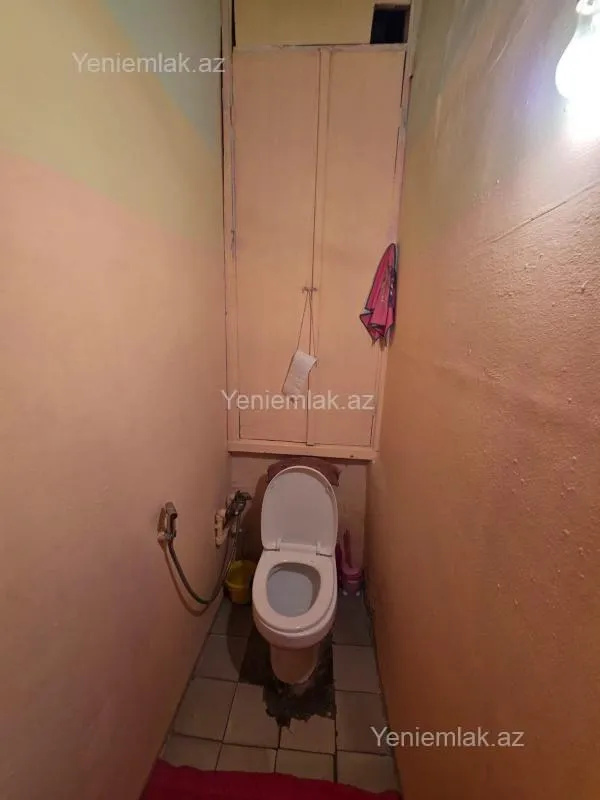 Satılır 3 otaqlı köhnə tikili 80 m²