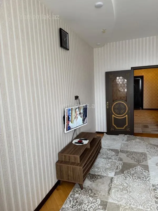 Satılır 3 otaqlı yeni tikili 125 m²